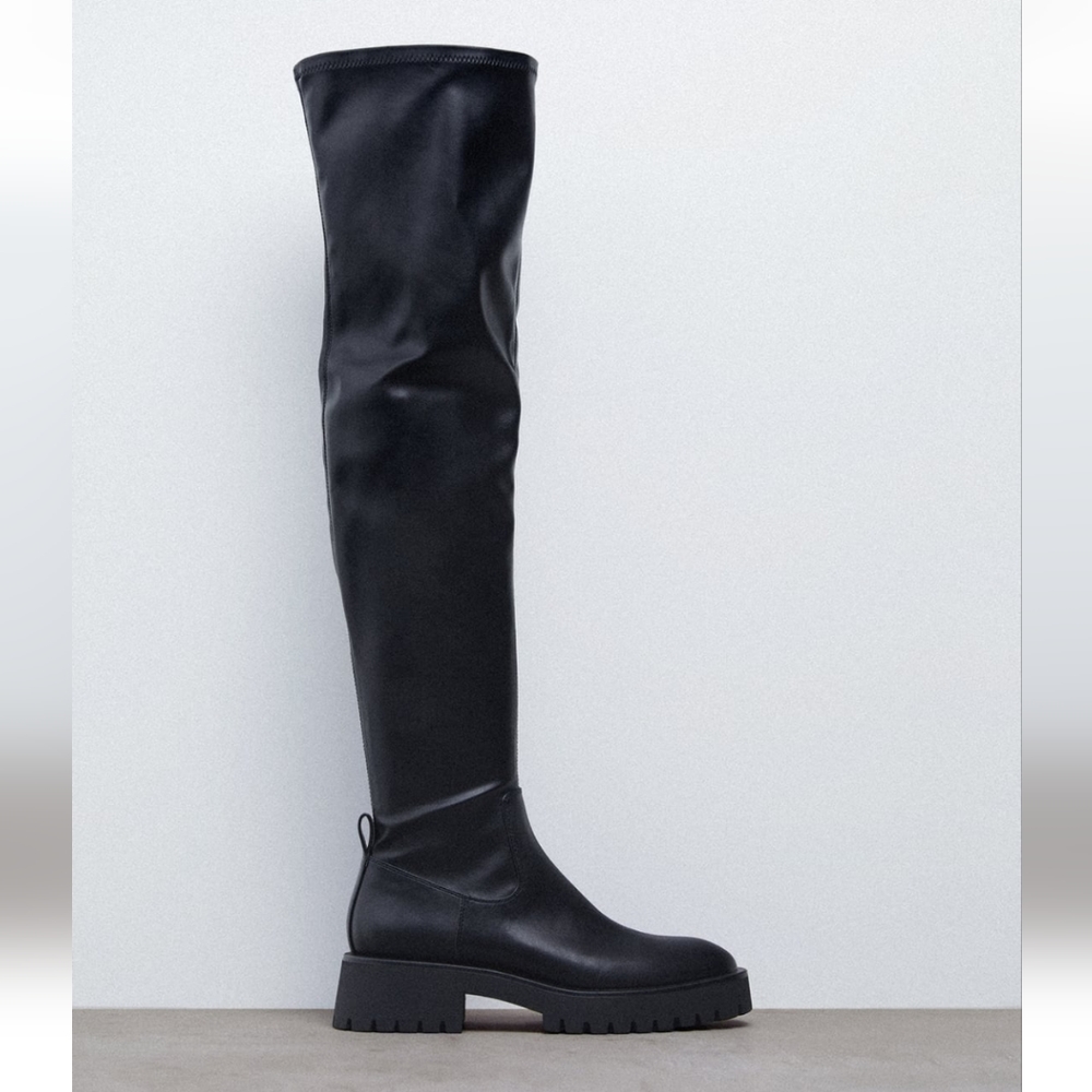 FLAT OVER THE KNEE BOOTS